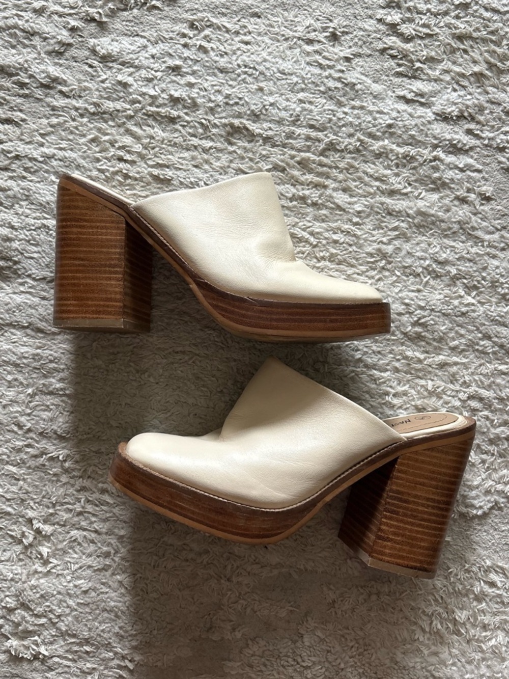 Nasty Gal Ivory Leather Chunky Wood Stacked Heel Mules Size 39 (8.5 US)